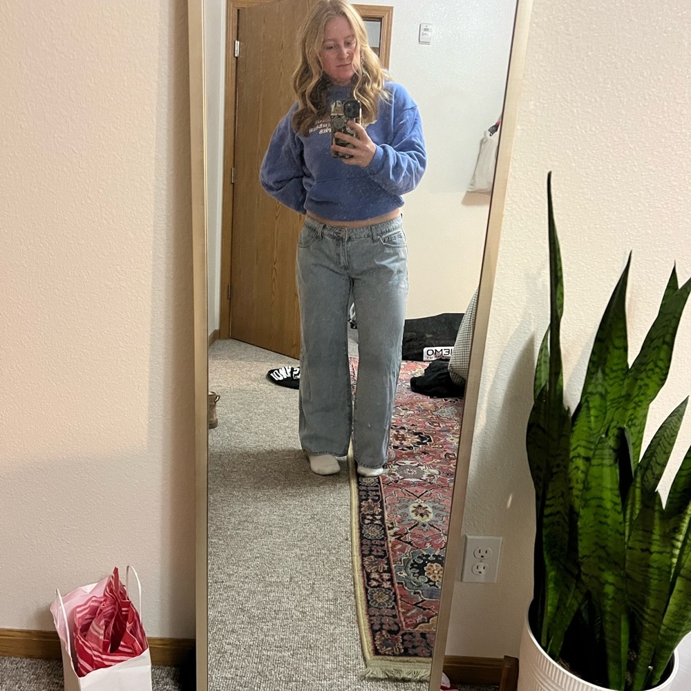 Edikted Raelynn Low Rise Jeans - Picture 3 of 4